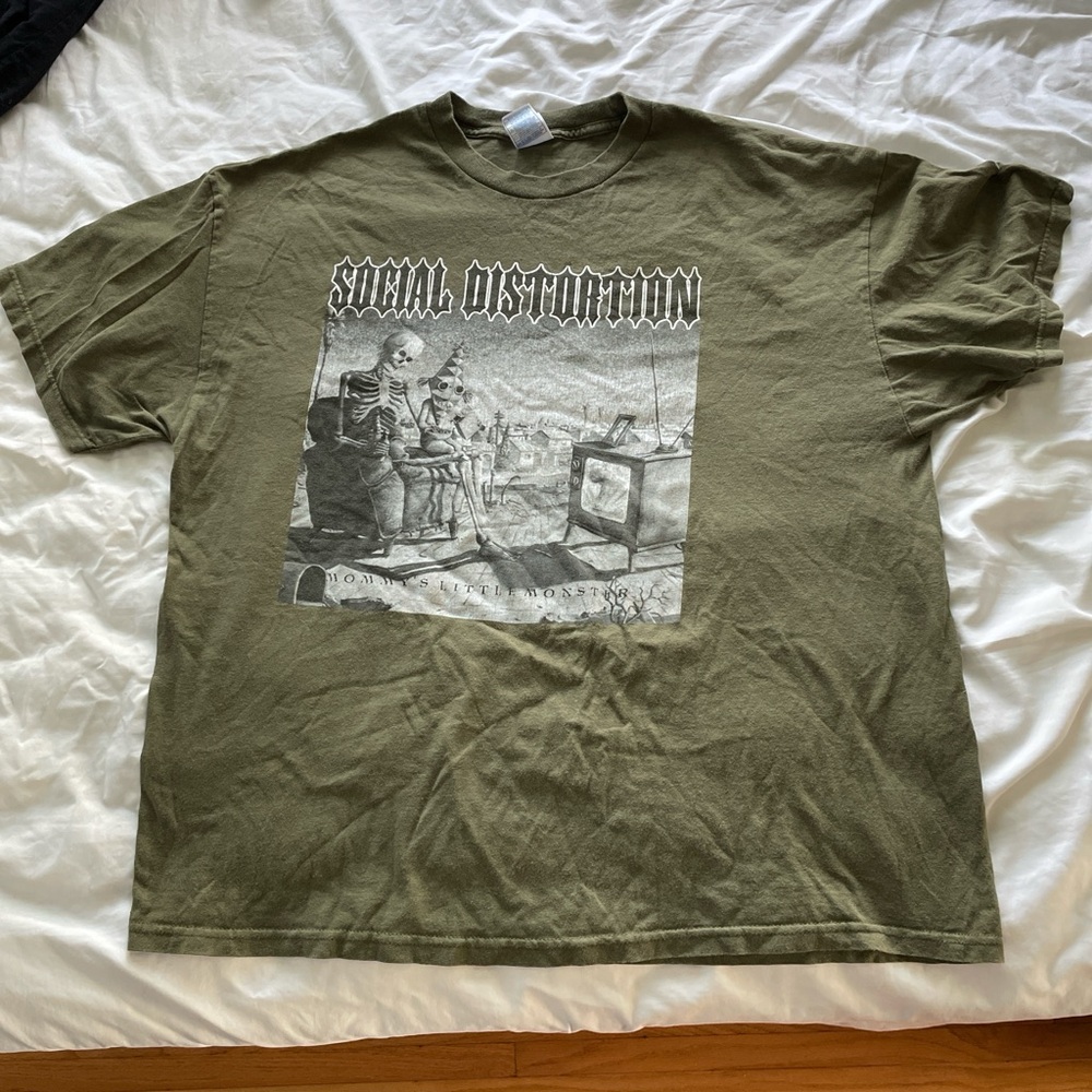 VINTAGE SOCIAL DISTORTION “mommy’s little monster” t shirt